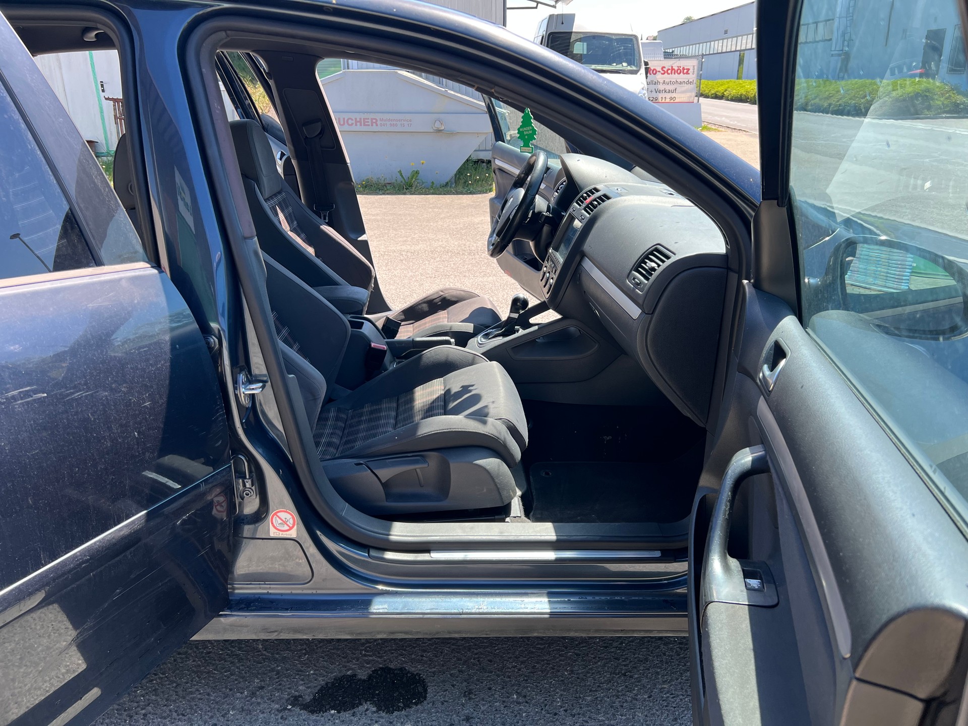 VW Golf 2.0 TFSI GTI-image-11