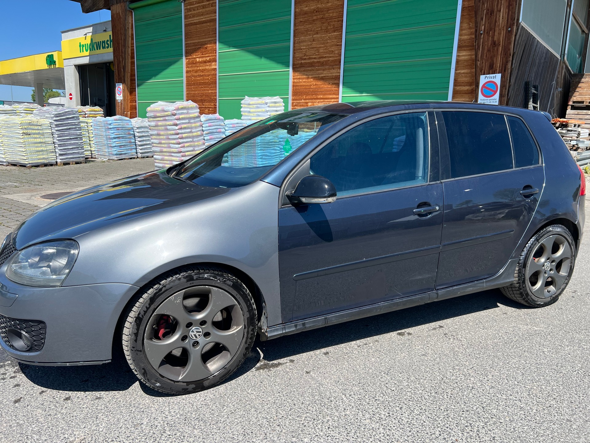 VW Golf 2.0 TFSI GTI-image-2