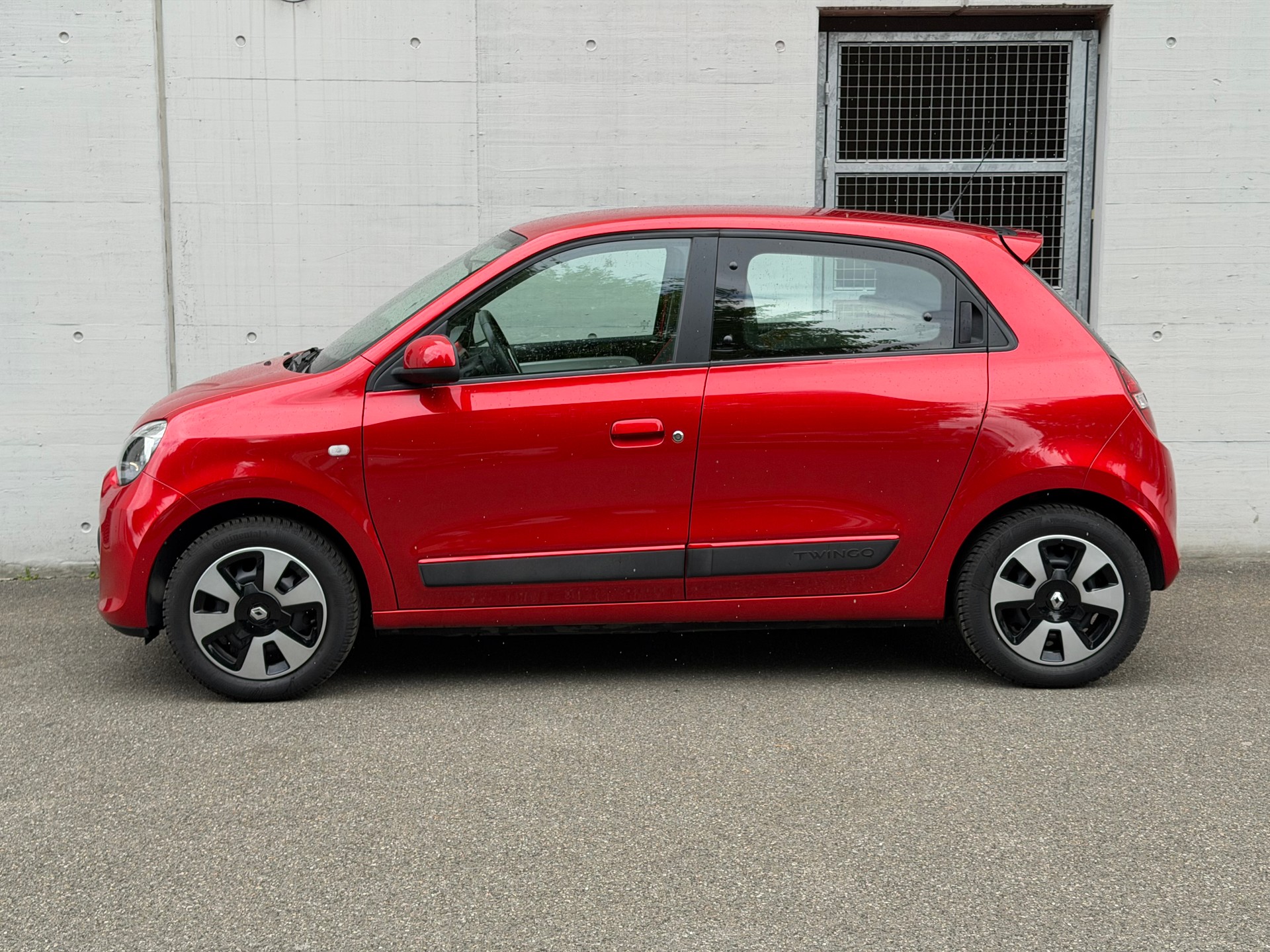 RENAULT Twingo 0.9 Swiss Edition-image-2