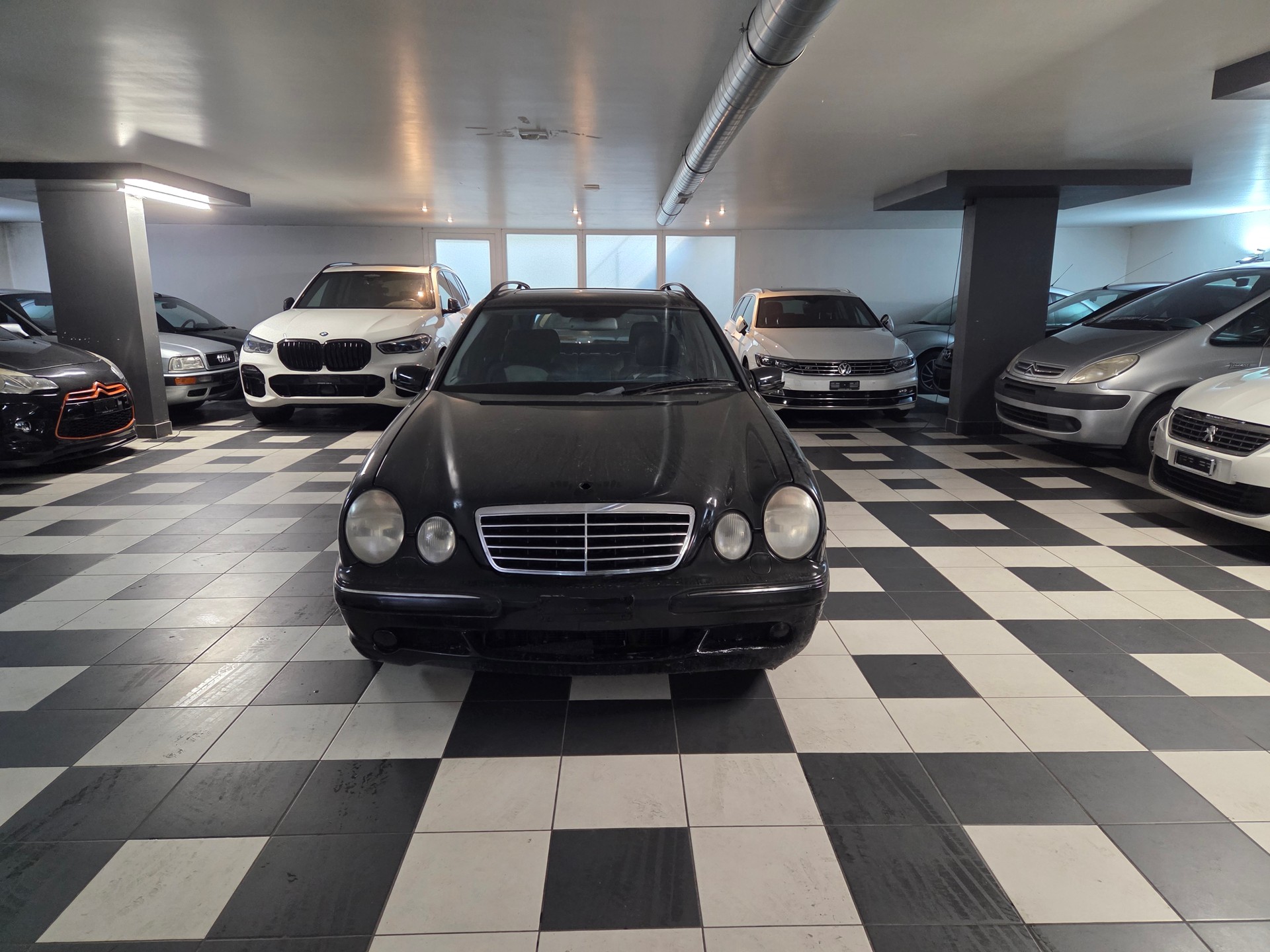 MERCEDES-BENZ E 55 AMG Avantgarde Automatic-image-6
