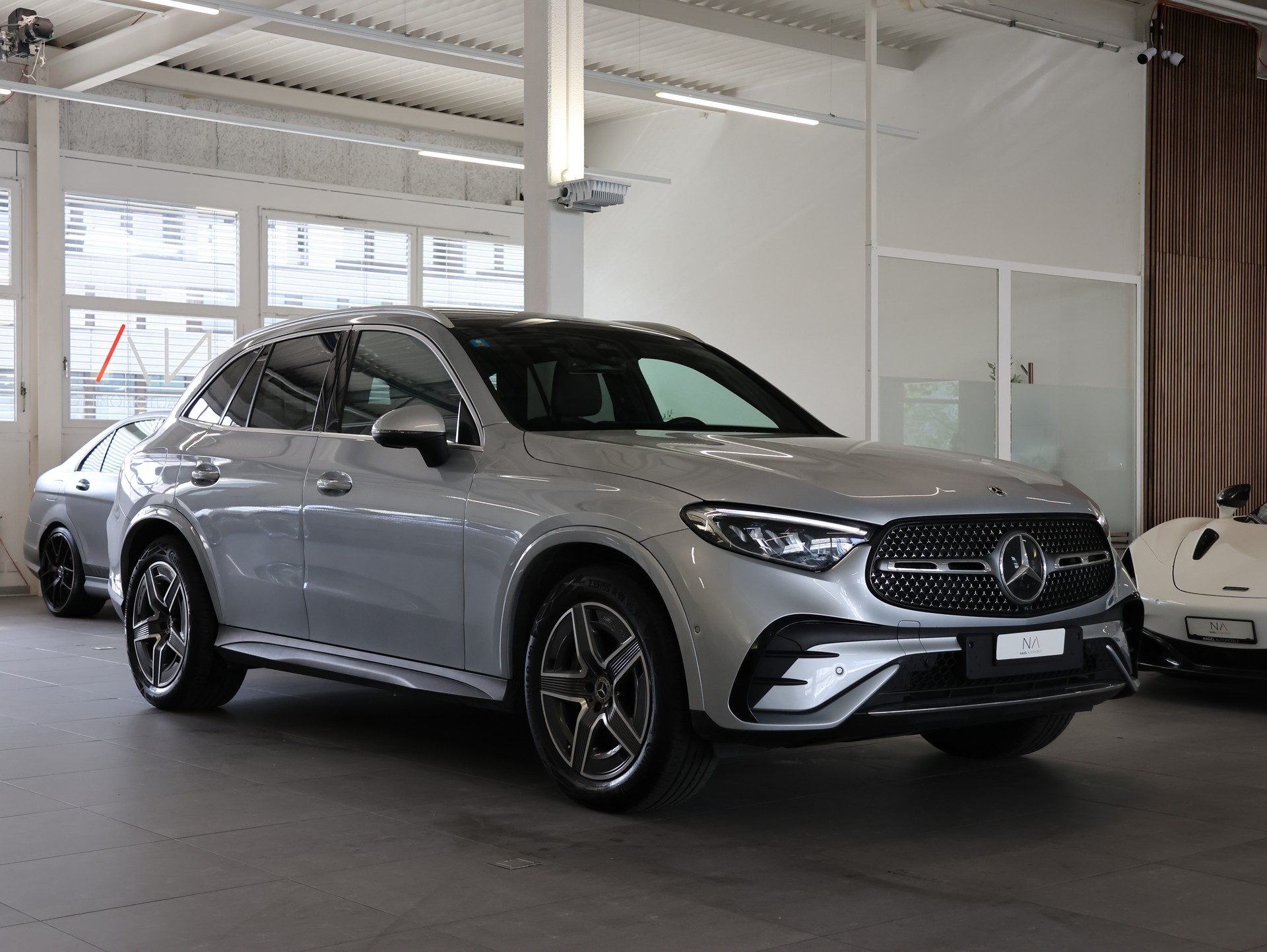 MERCEDES-BENZ GLC 220 d AMG Line 4Matic 9G-Tronic *Werksgarantie*Panorama*AHK*-image-1