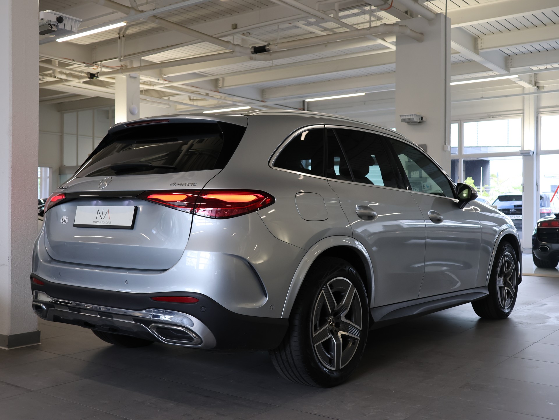 MERCEDES-BENZ GLC 220 d AMG Line 4Matic 9G-Tronic *Werksgarantie*Panorama*AHK*-image-5