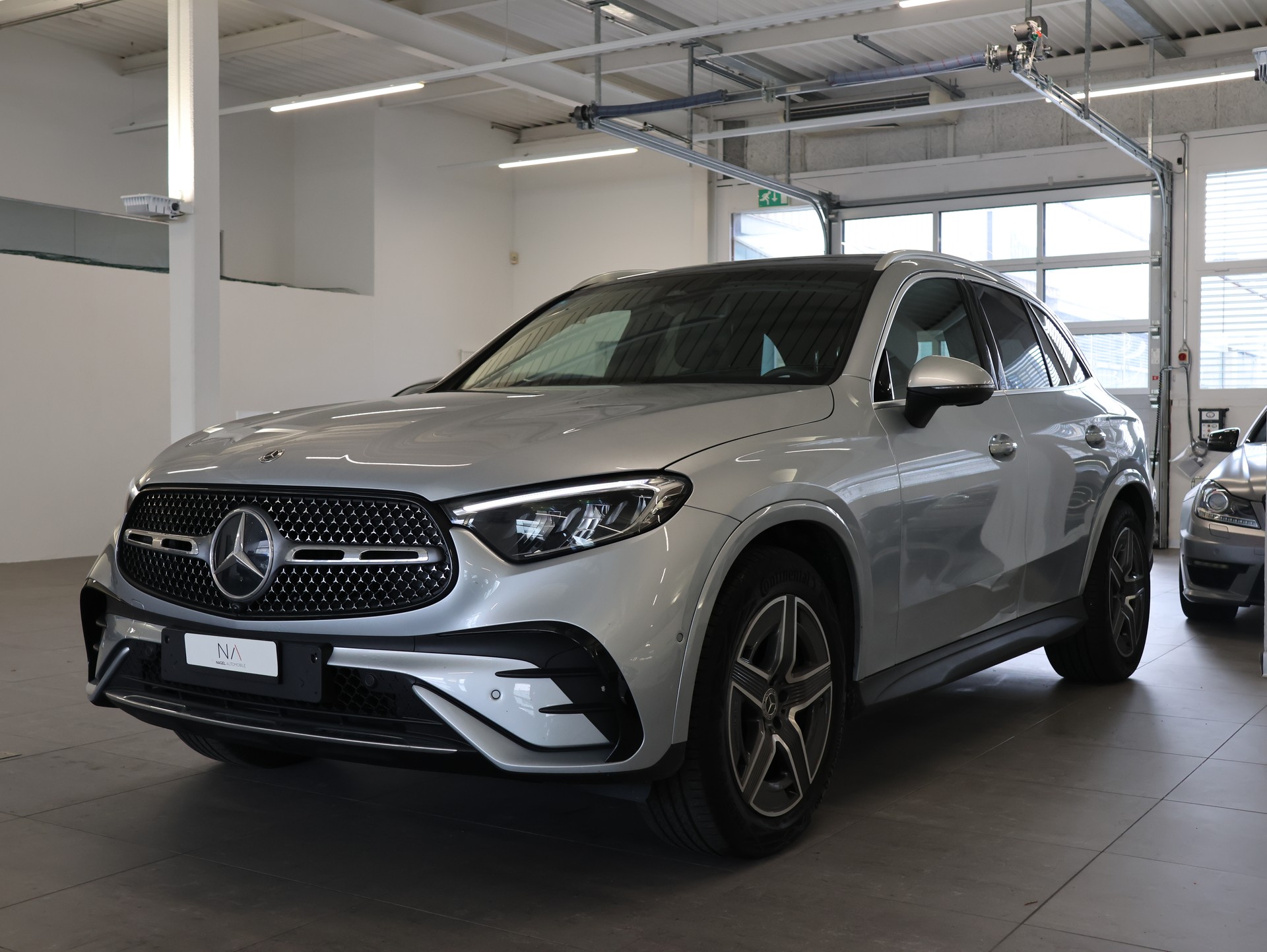 MERCEDES-BENZ GLC 220 d AMG Line 4Matic 9G-Tronic *Werksgarantie*Panorama*AHK*-image-3