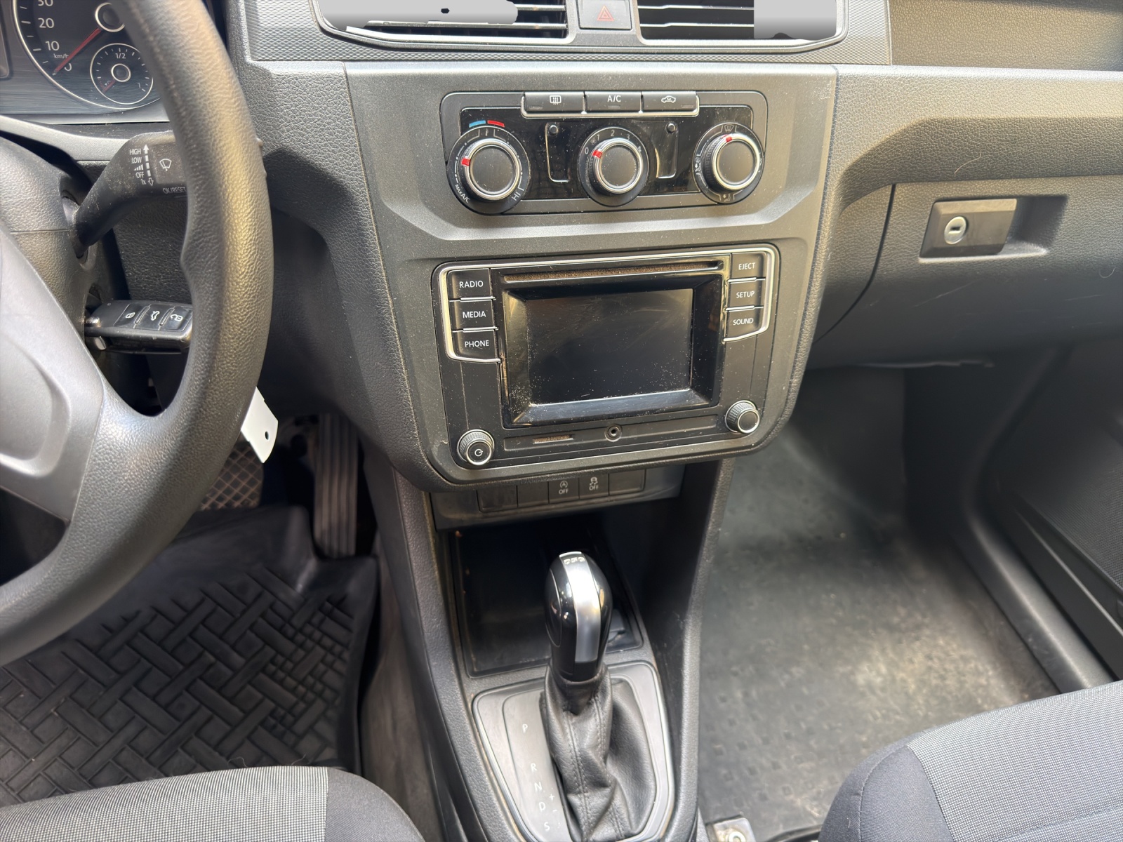VW Caddy 2.0TDI 4Motion BlueMotion Technology DSG-image-7