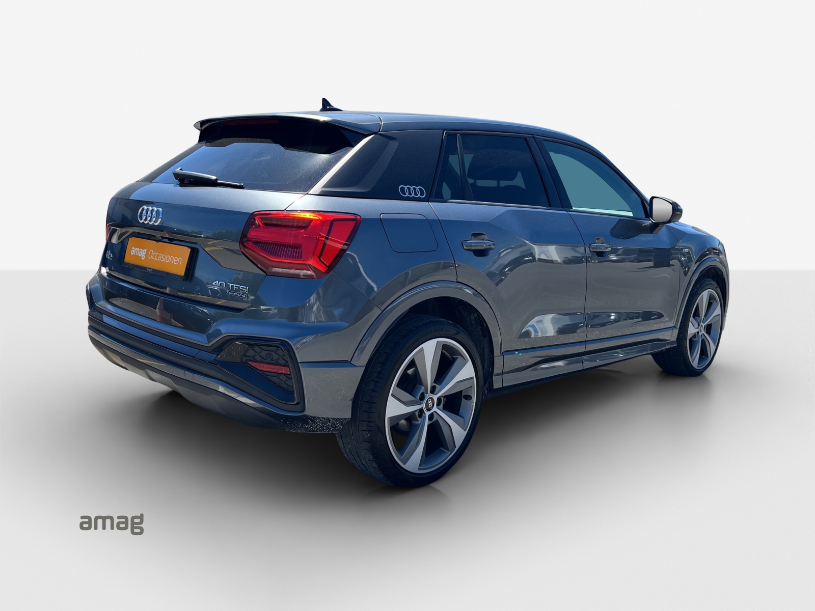 AUDI Q2 40 TFSI S line quattro S-tronic-image-4