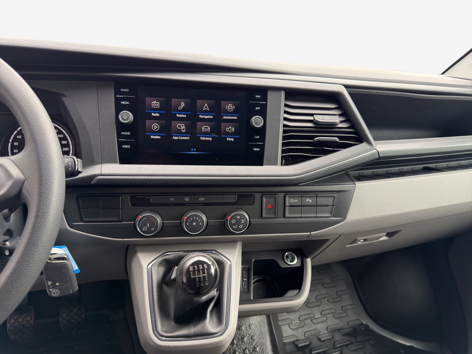 VW T6.1 2.0 TDI-image-10