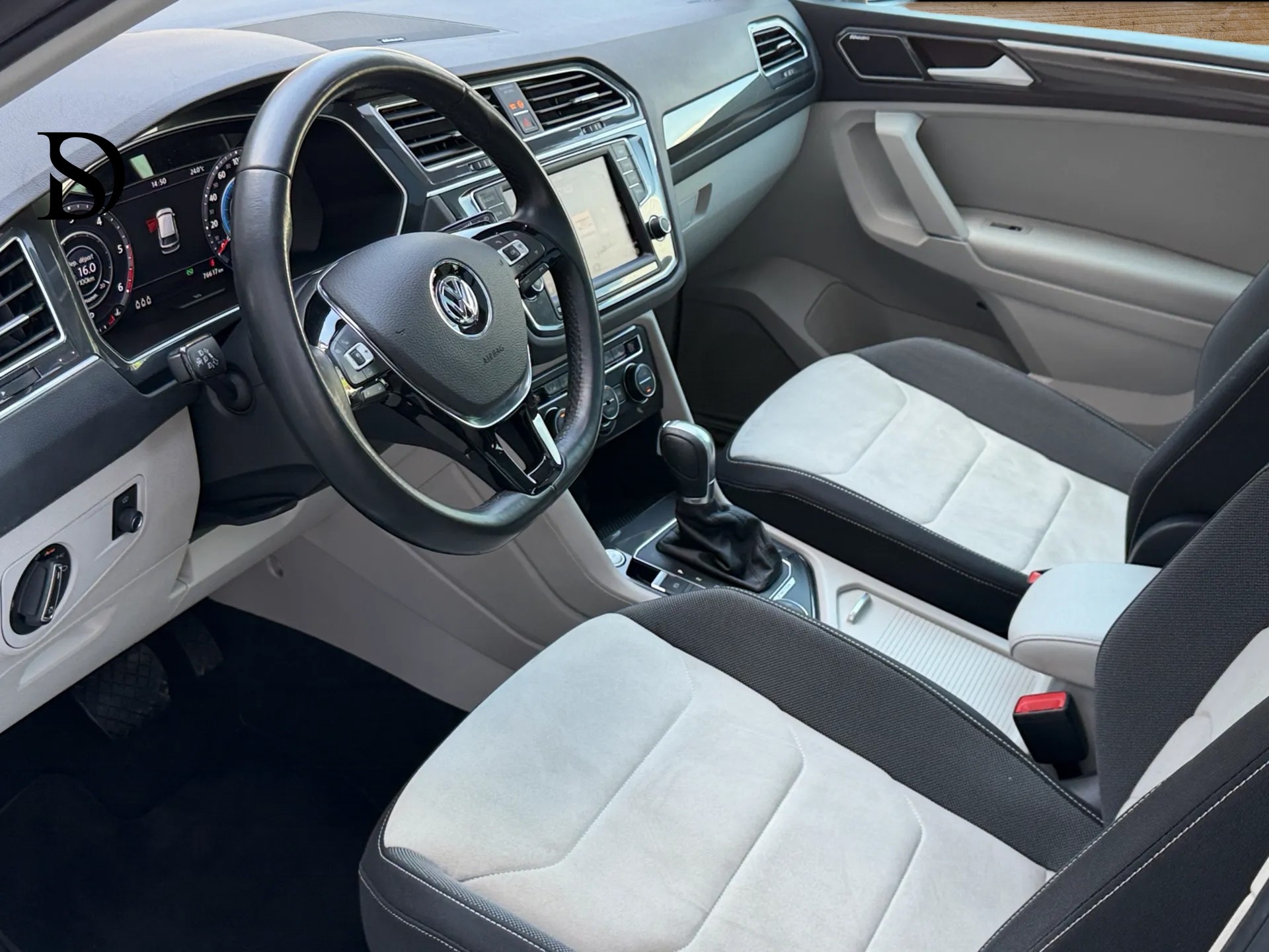 VW Tiguan 2.0 TDI SCR Highline4Motion DSG-image-9