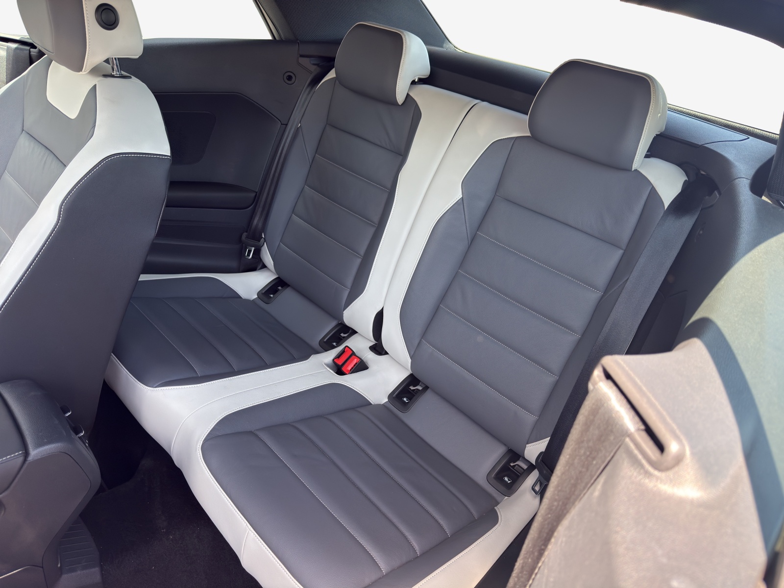 VW T-Roc Cabriolet 1.5 TSI EVO Style DSG-image-11
