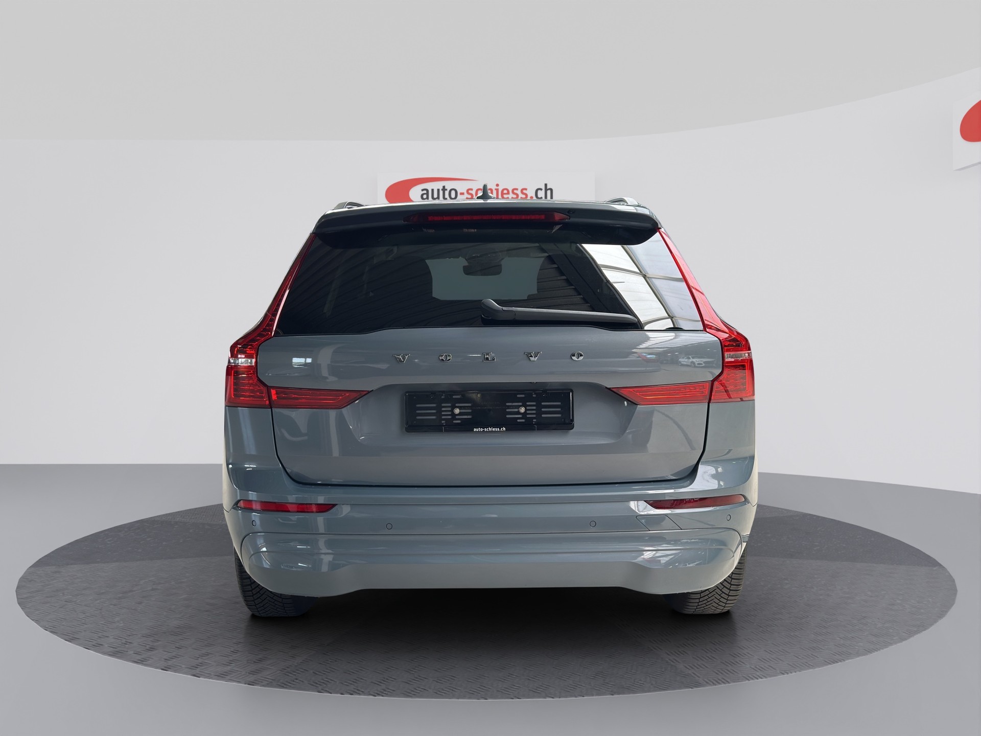 VOLVO XC60 B4 Diesel 2WD Mild Hybrid Core Geartronic-image-3