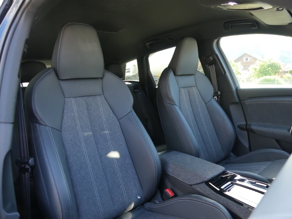 AUDI Q6 e-tron quattro-image-10