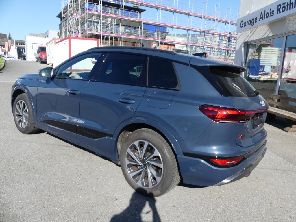 AUDI Q6 e-tron quattro-showroom-element-1