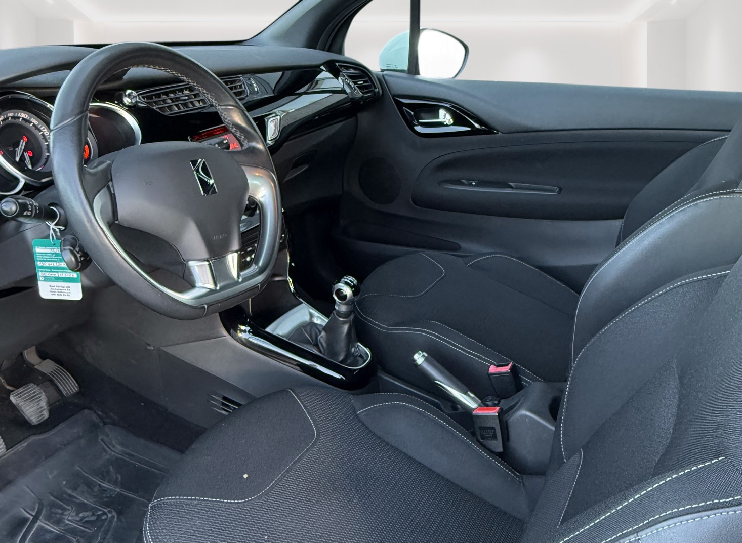 DS AUTOMOBILES DS3 1.6 16V e-HDi SO Chic inkl. Garantie!-image-8