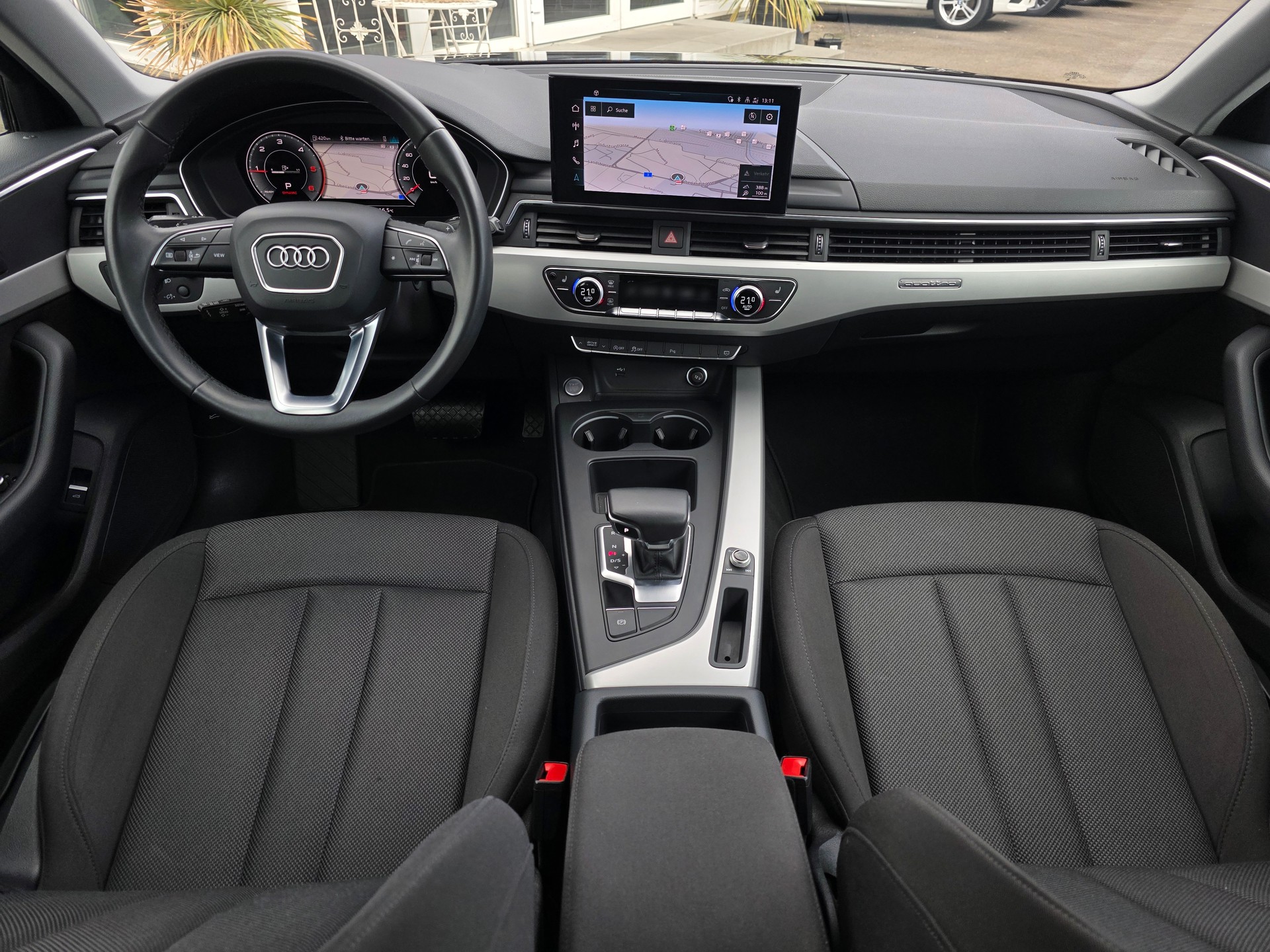 AUDI A4 Avant 40 TDI Attraction Quattro S-tronic * CH-Fahrzeug * Frisch ab MFK *-image-12