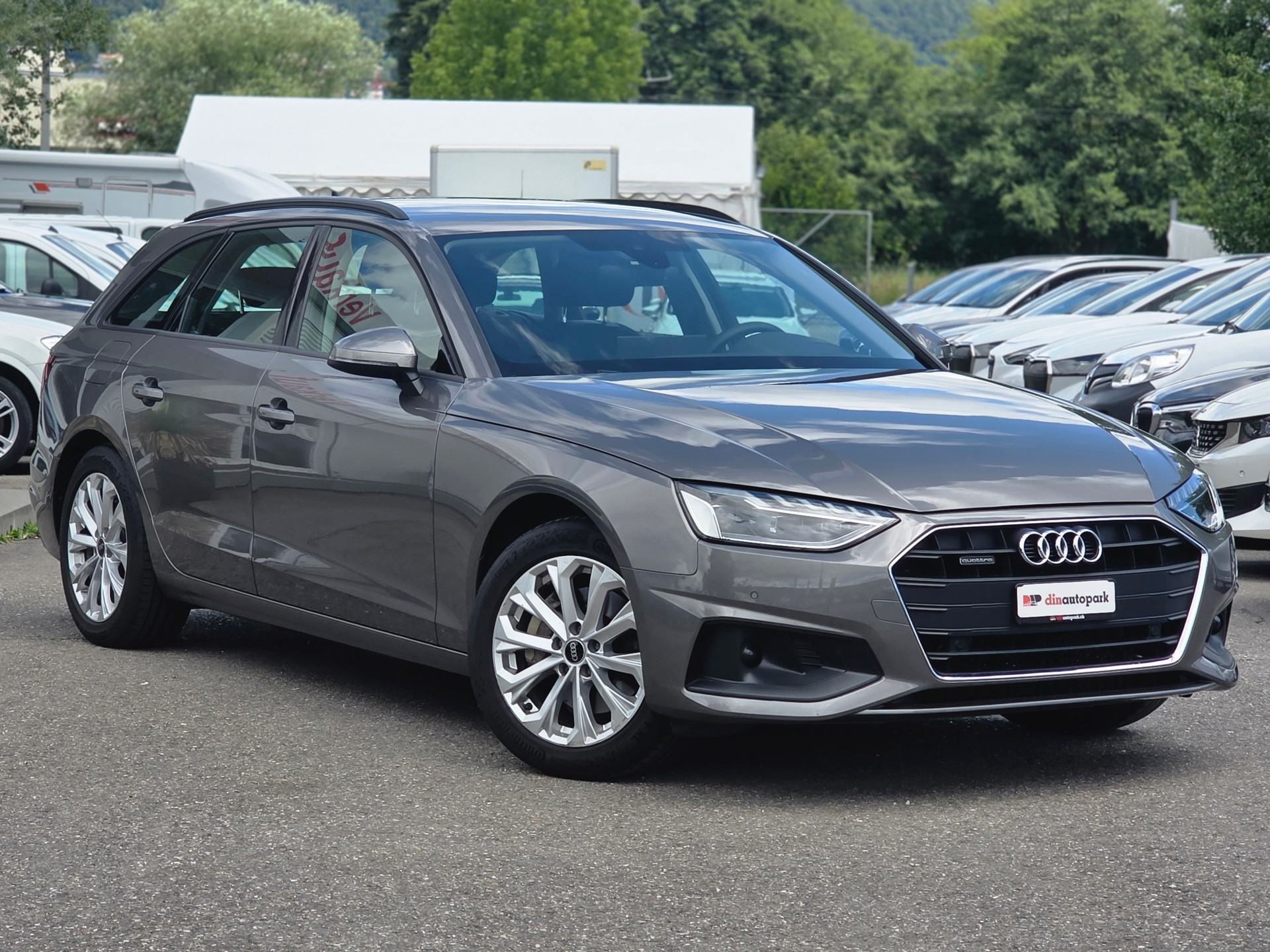 AUDI A4 Avant 40 TDI Attraction Quattro S-tronic * CH-Fahrzeug * Frisch ab MFK *-showroom-element-3