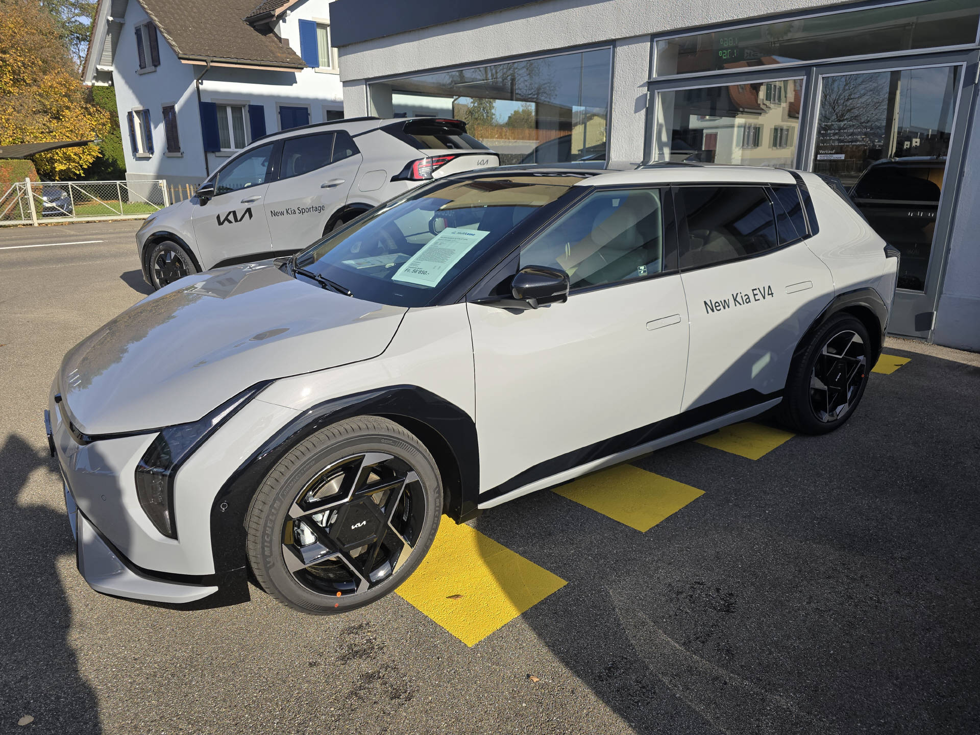 KIA EV4 81 kWh GT-Line-image-1