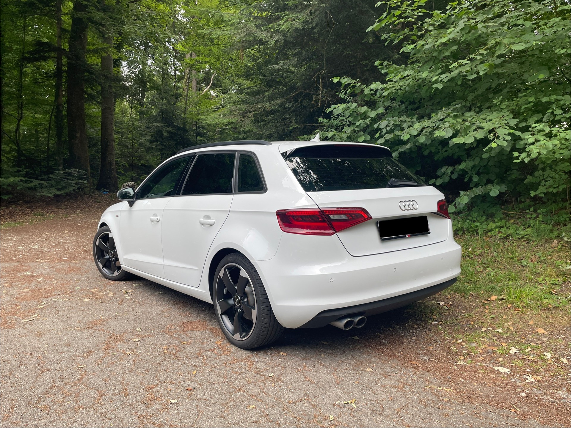AUDI 1.8 T FSI quattro S-line S-Tronic-image-1