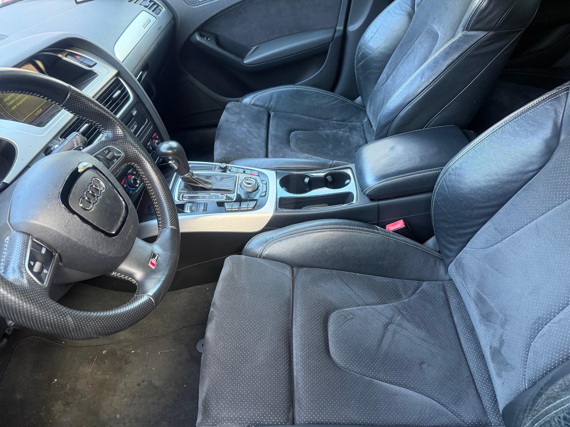 AUDI A4 Avant 3.2 FSI quattro tiptronic-image-7