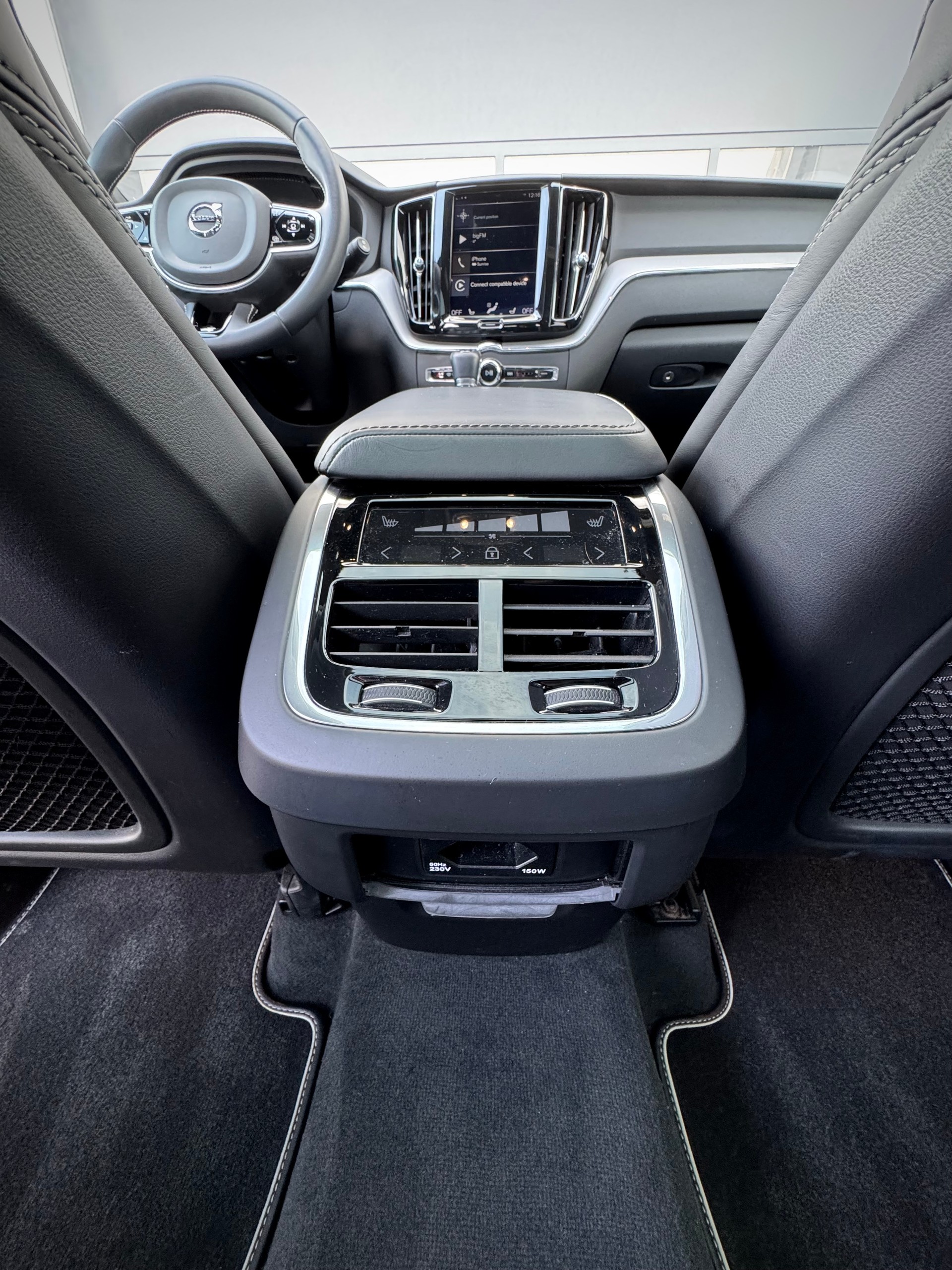 VOLVO XC60 T6 AWD Polestar R-Design Geartronic-image-15