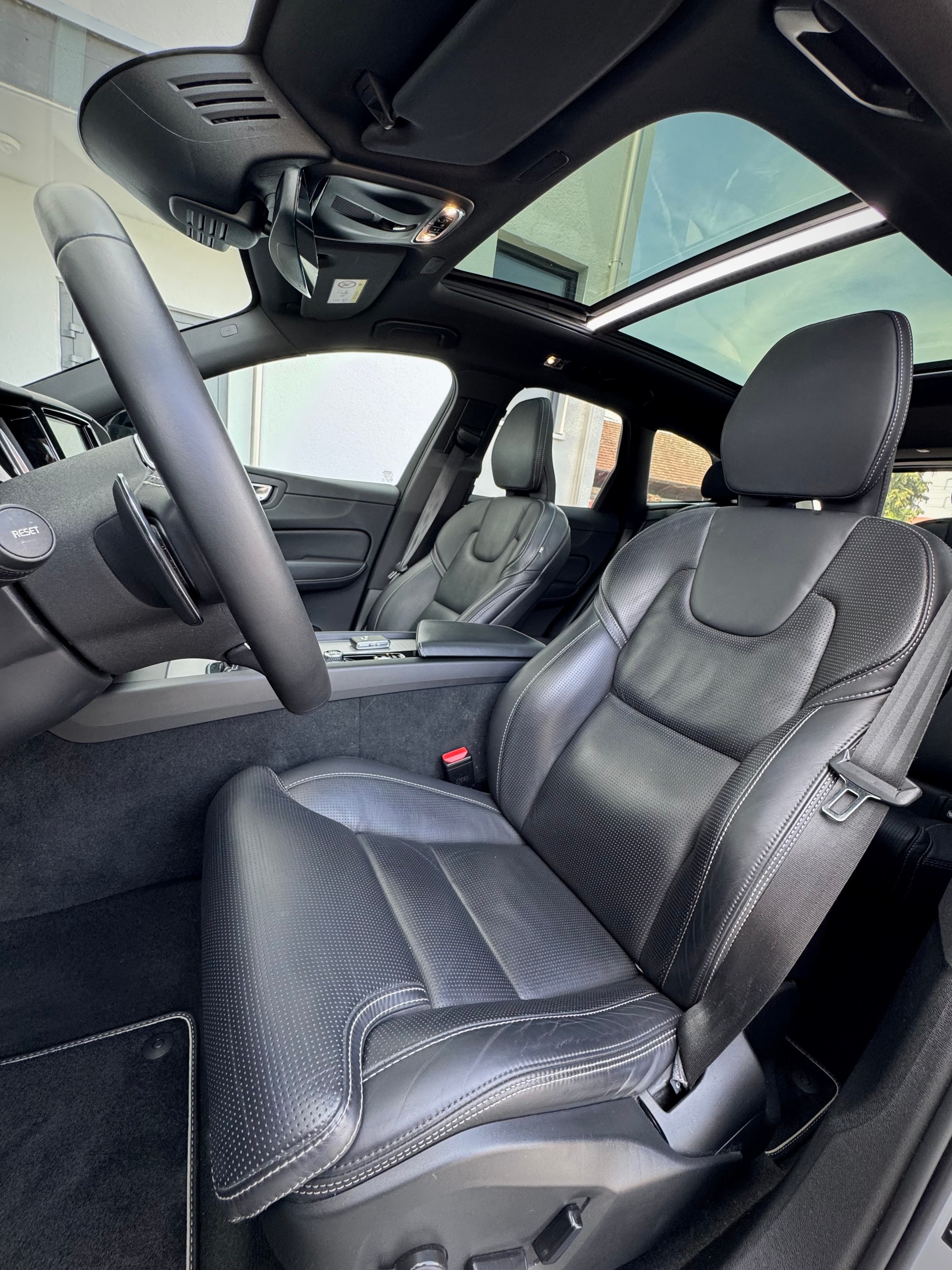 VOLVO XC60 T6 AWD Polestar R-Design Geartronic-image-11