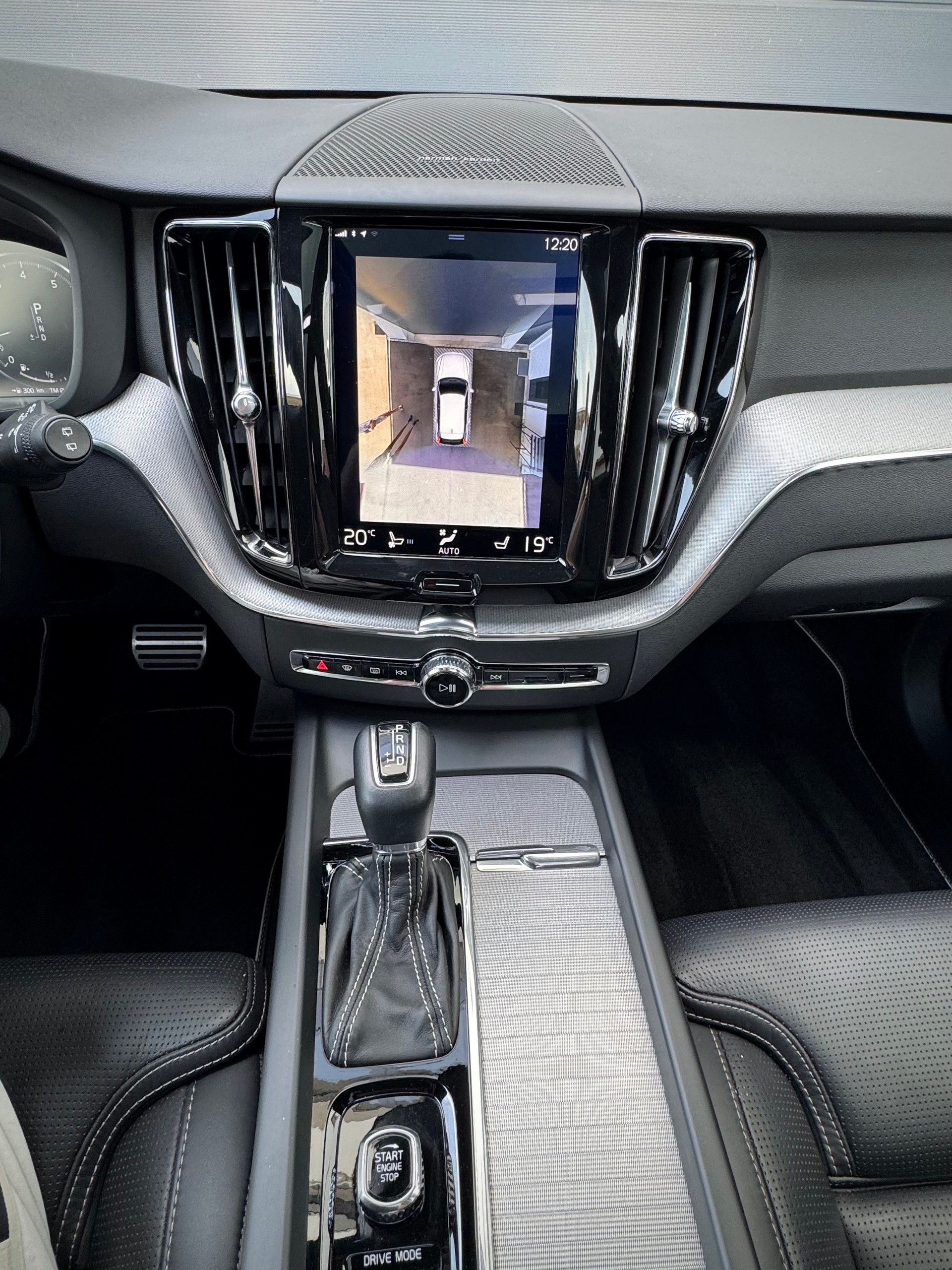 VOLVO XC60 T6 AWD Polestar R-Design Geartronic-image-9