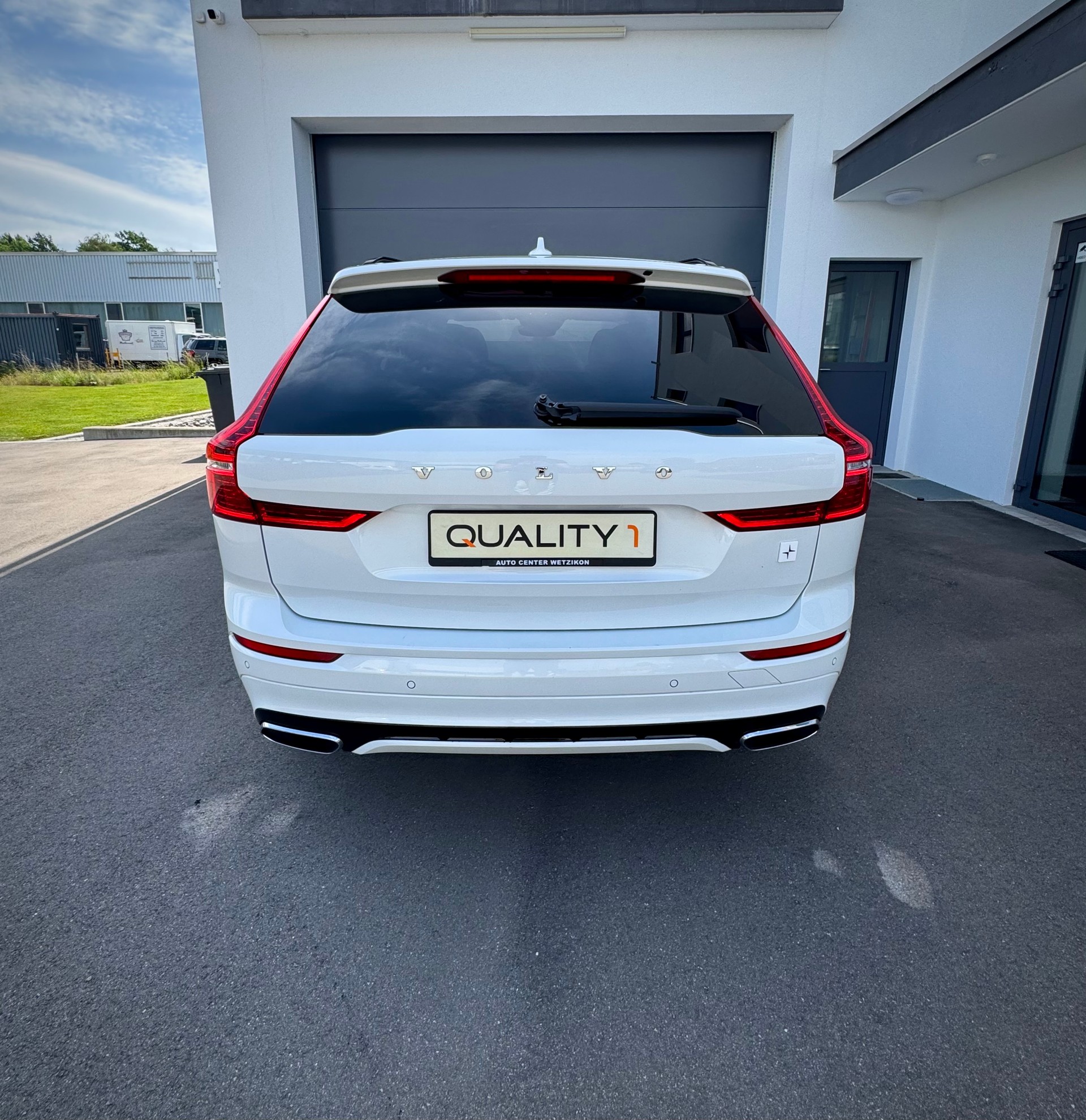 VOLVO XC60 T6 AWD Polestar R-Design Geartronic-image-5