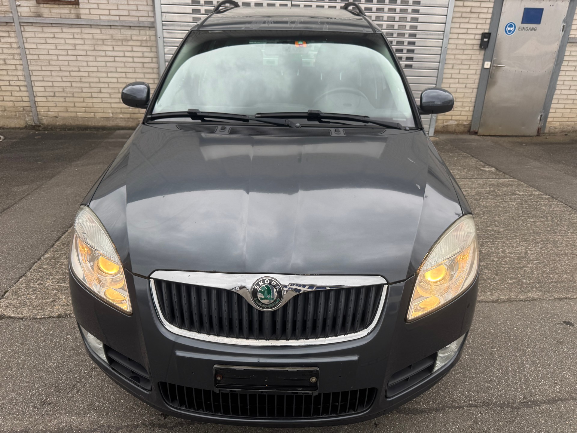 SKODA Roomster 1.6 Style-image-1