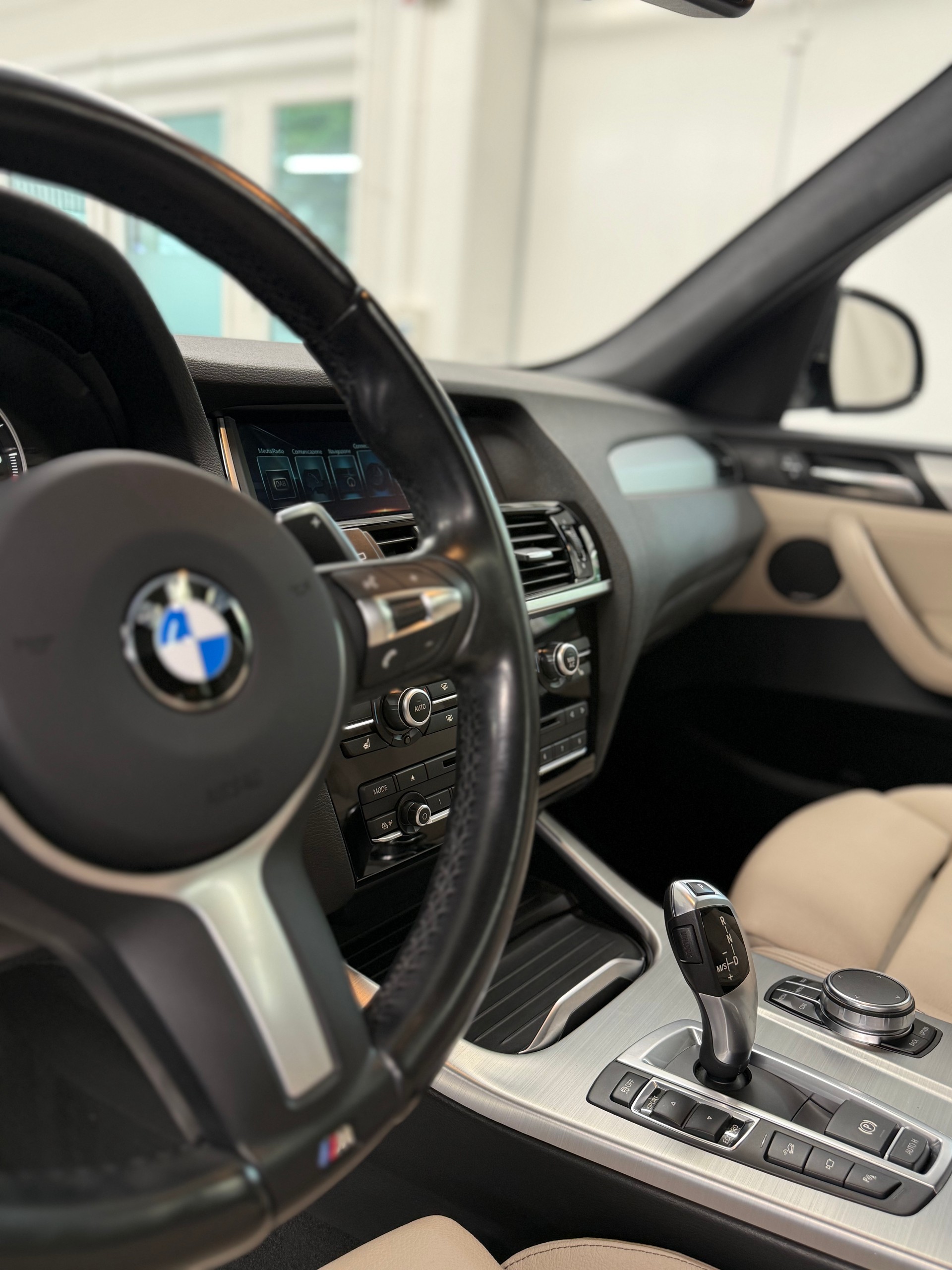 BMW X3 xDrive 20d M-Paket Sport Steptronic-image-25