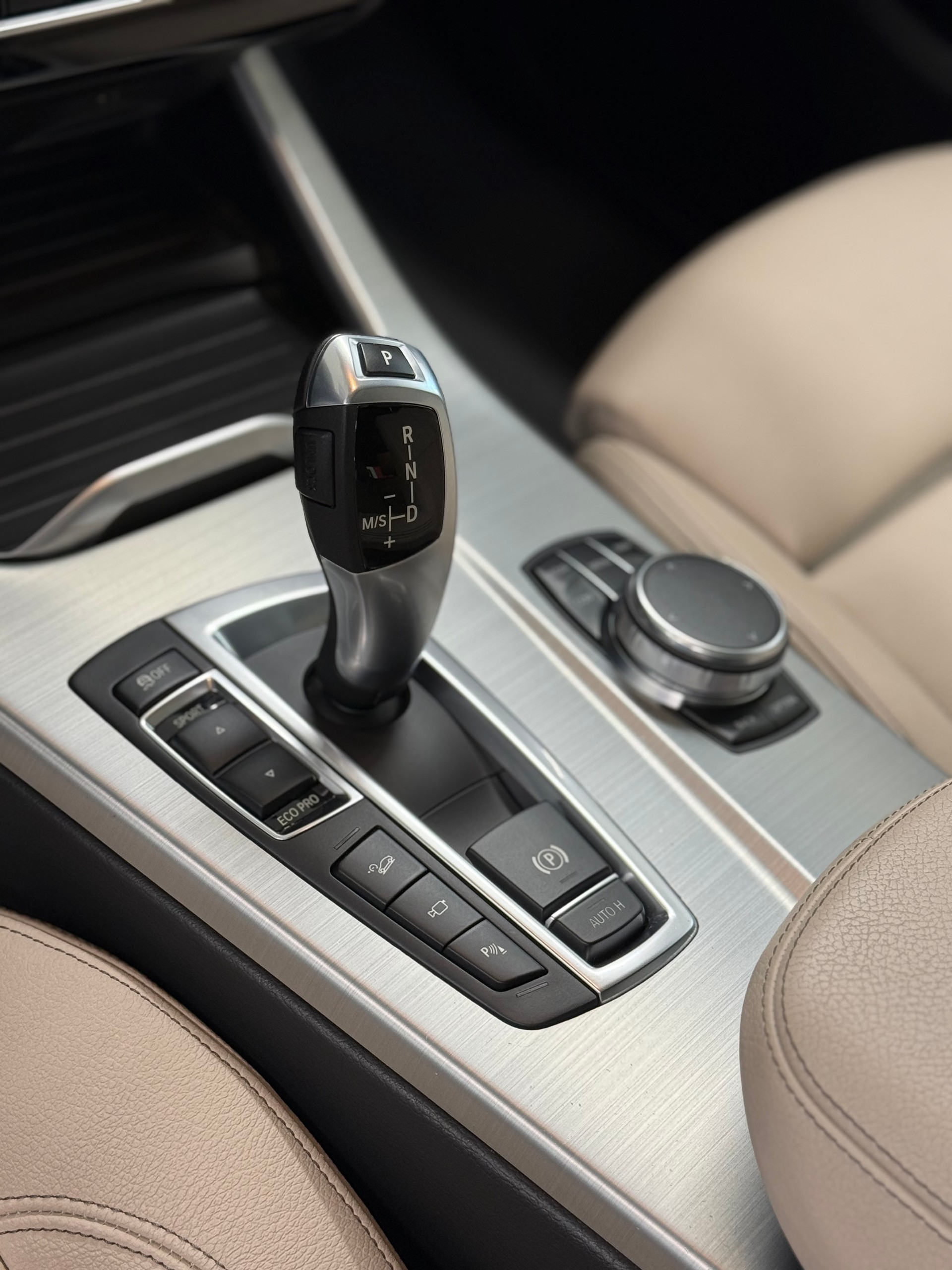 BMW X3 xDrive 20d M-Paket Sport Steptronic-image-29