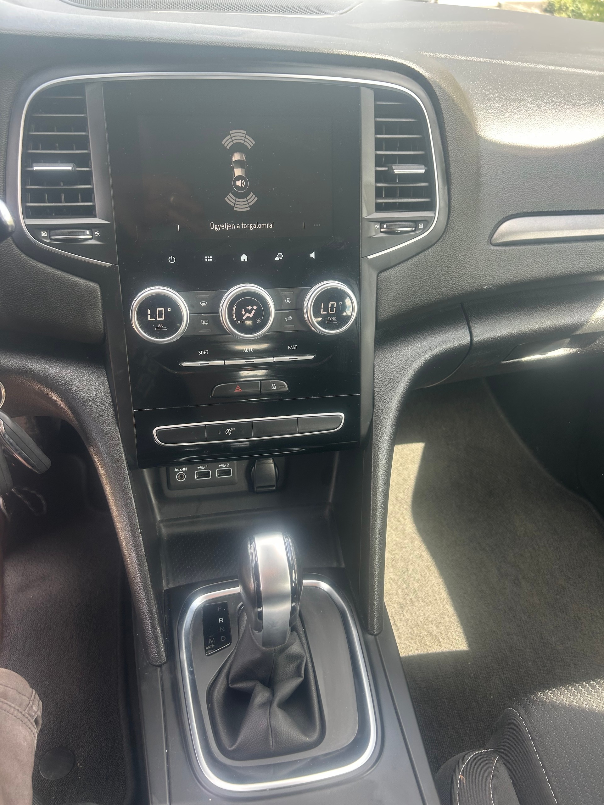 RENAULT Mégane Grandtour 1.5 dCi Business EDC-image-7