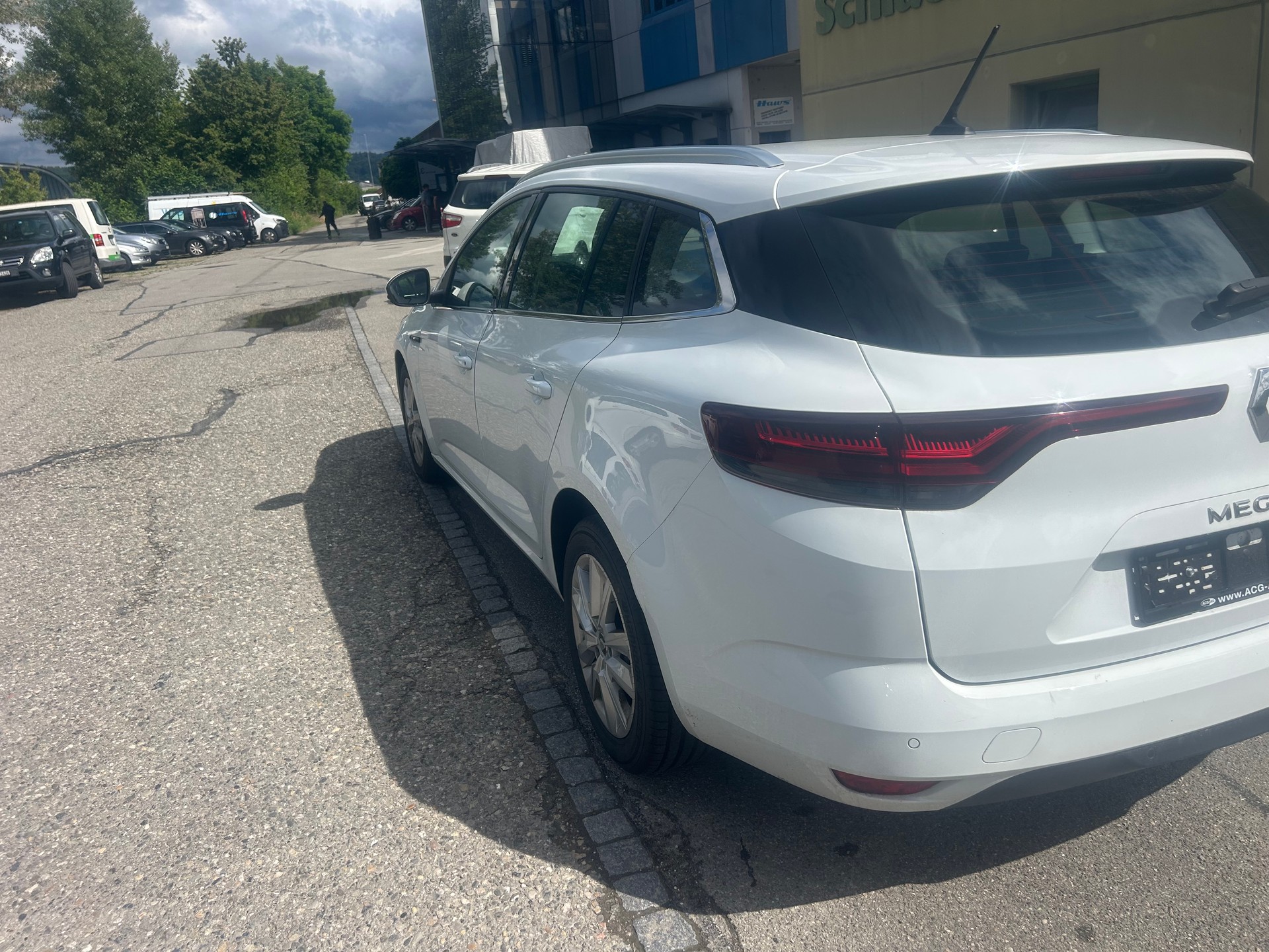 RENAULT Mégane Grandtour 1.5 dCi Business EDC-image-4