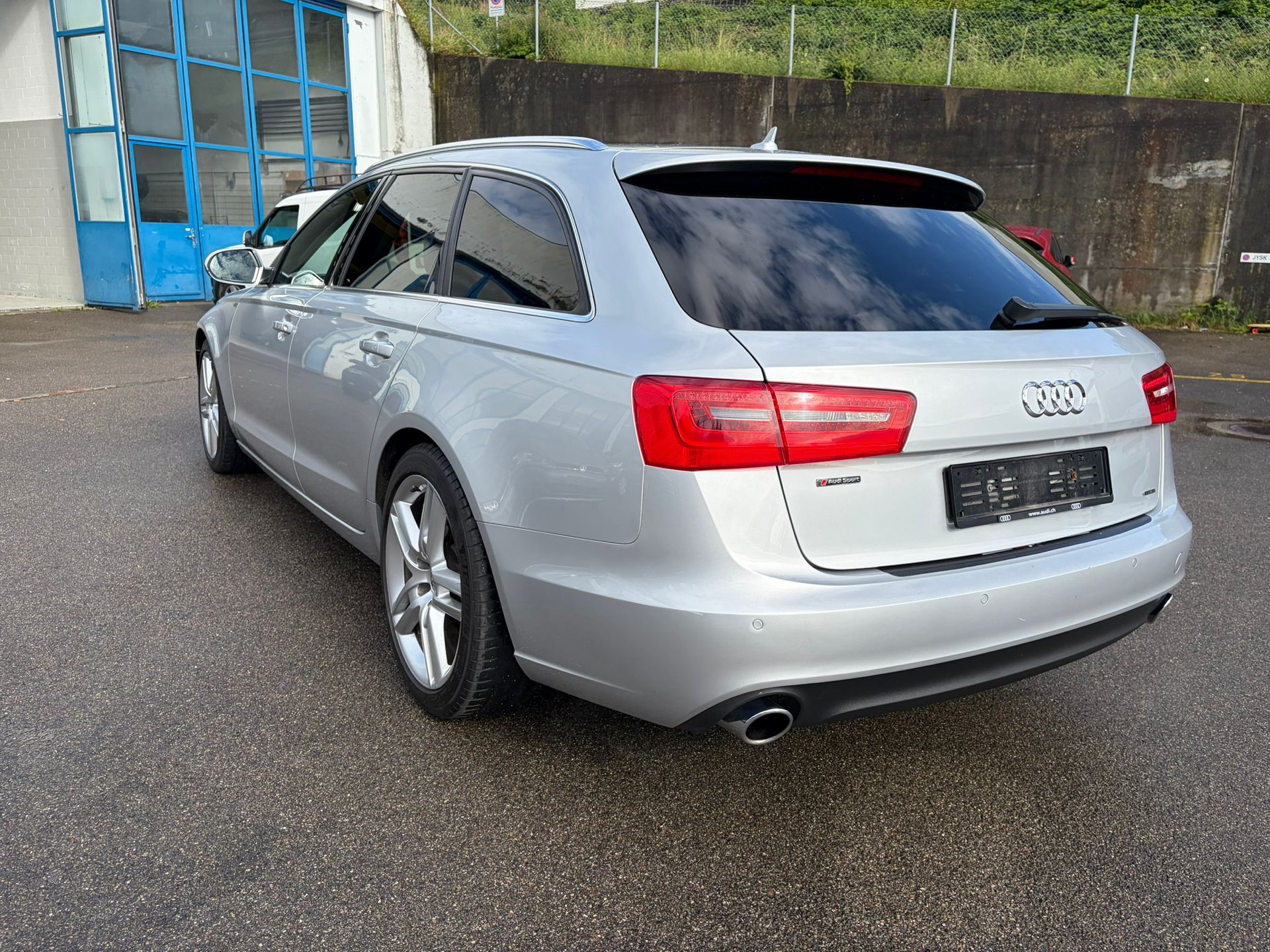 AUDI A6 Avant 3.0 TDI V6 quattro S-tronic-image-3