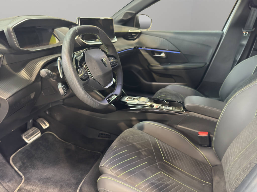 PEUGEOT 208 1.2 Hybrid GT-image-8
