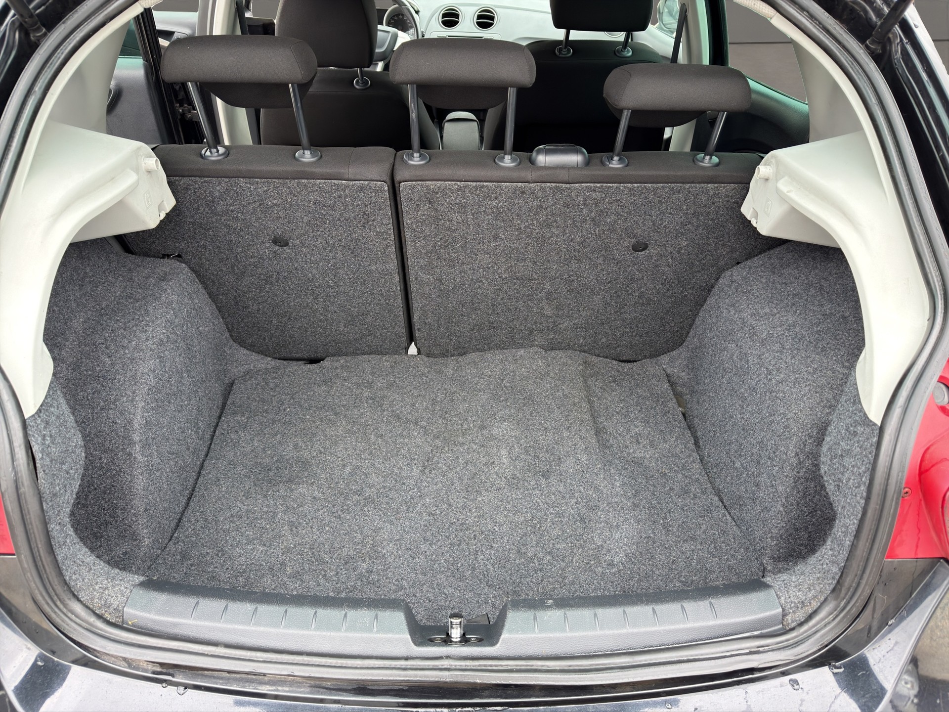 SEAT Ibiza 1.6 Style-image-12