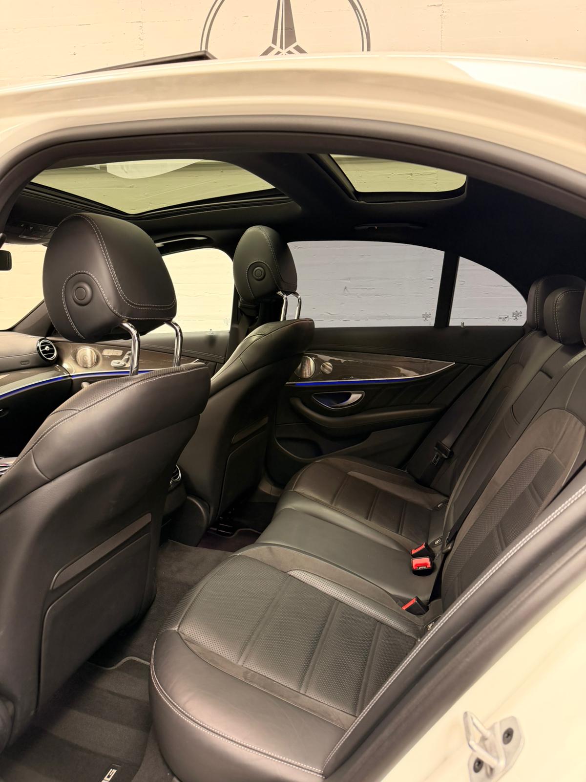 MERCEDES-BENZ AMG E 53 4Matic+ Speedshift 9G-TCT White Black Performance CH-Fahrzeug-image-15