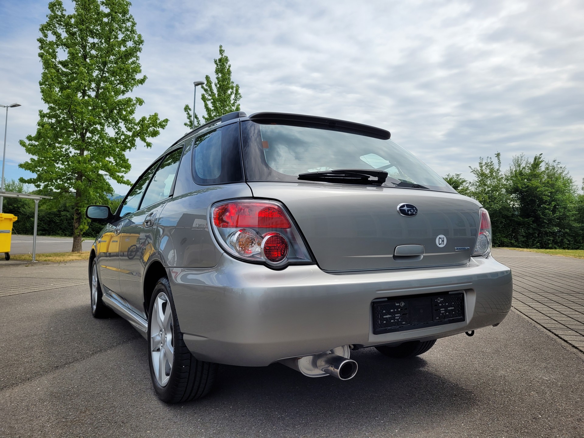 SUBARU 2.0 R-image-1