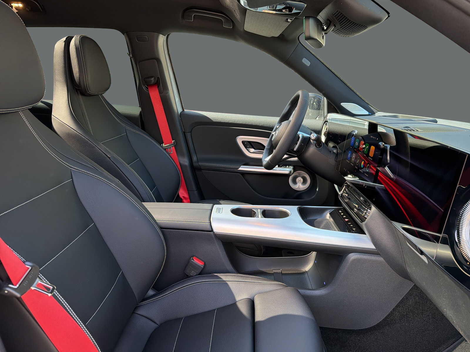 MERCEDES-BENZ GLB 220 4Matic 8G-Tronic-image-17