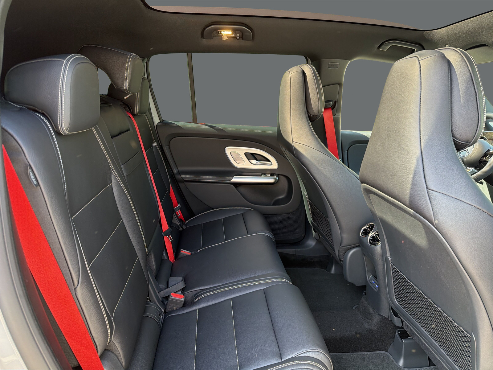 MERCEDES-BENZ GLB 220 4Matic 8G-Tronic-image-18