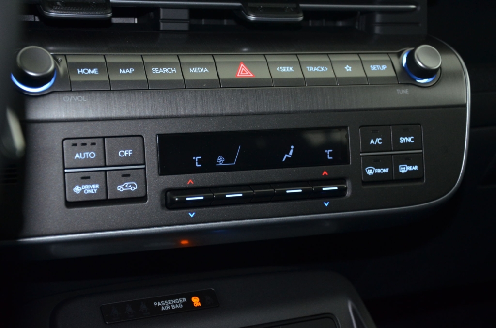 HYUNDAI Kona EV 65.4 kWh Premium *360°*-image-23