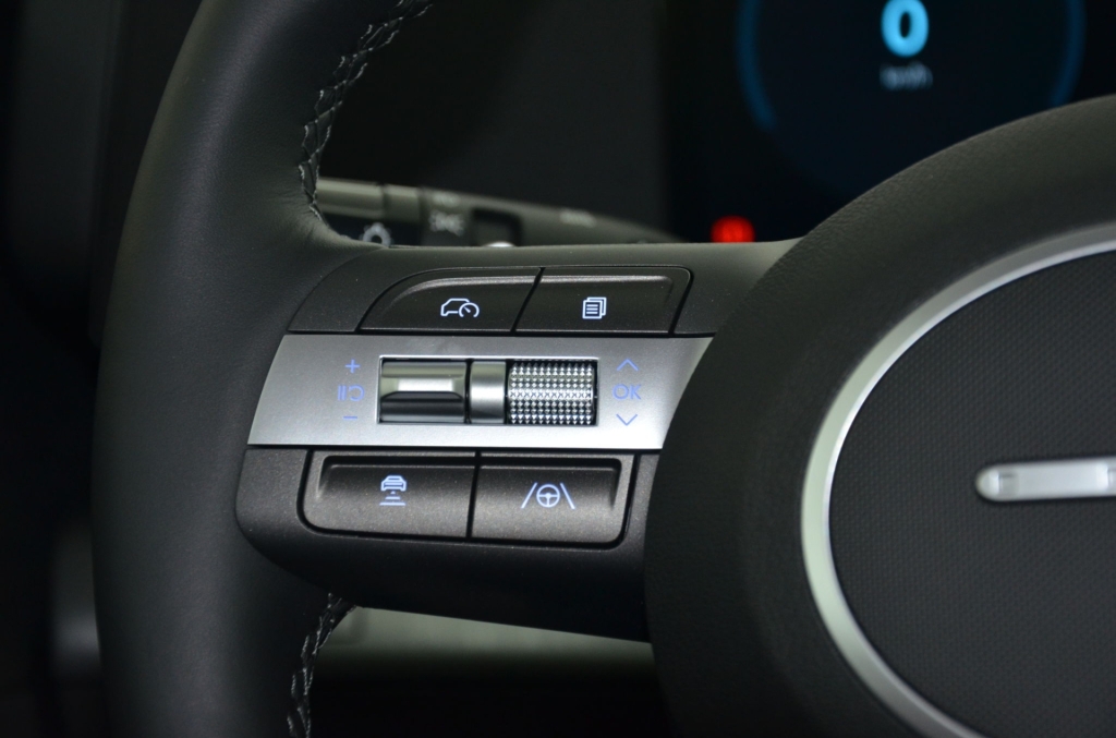 HYUNDAI Kona EV 65.4 kWh Premium *360°*-image-21