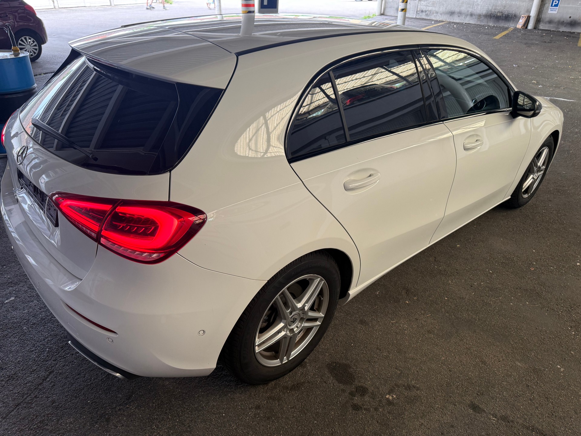 MERCEDES-BENZ A 180 Progressive 7G-DCT-image-6