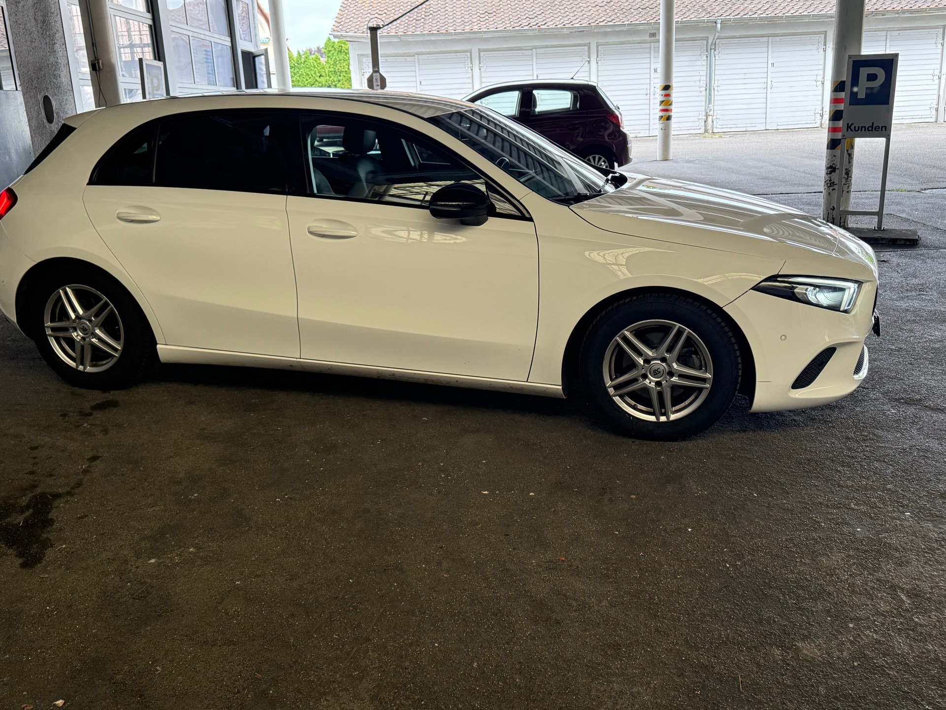 MERCEDES-BENZ A 180 Progressive 7G-DCT-image-2