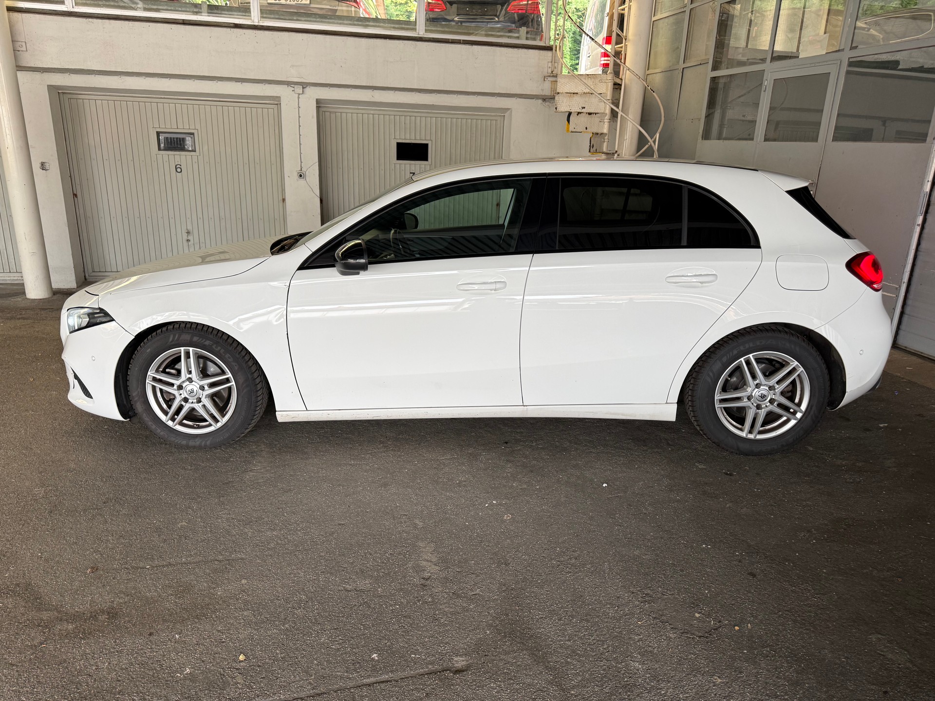 MERCEDES-BENZ A 180 Progressive 7G-DCT-image-5