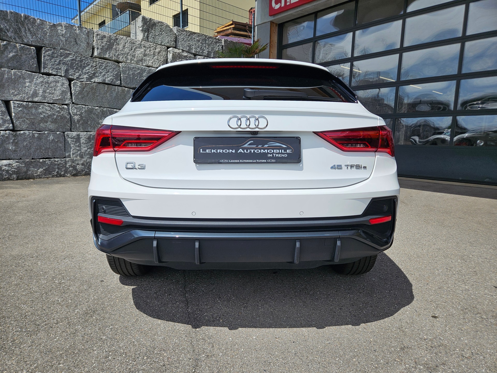 AUDI Q3 Sportback 45 TFSI e Attraction S-tronic-image-5