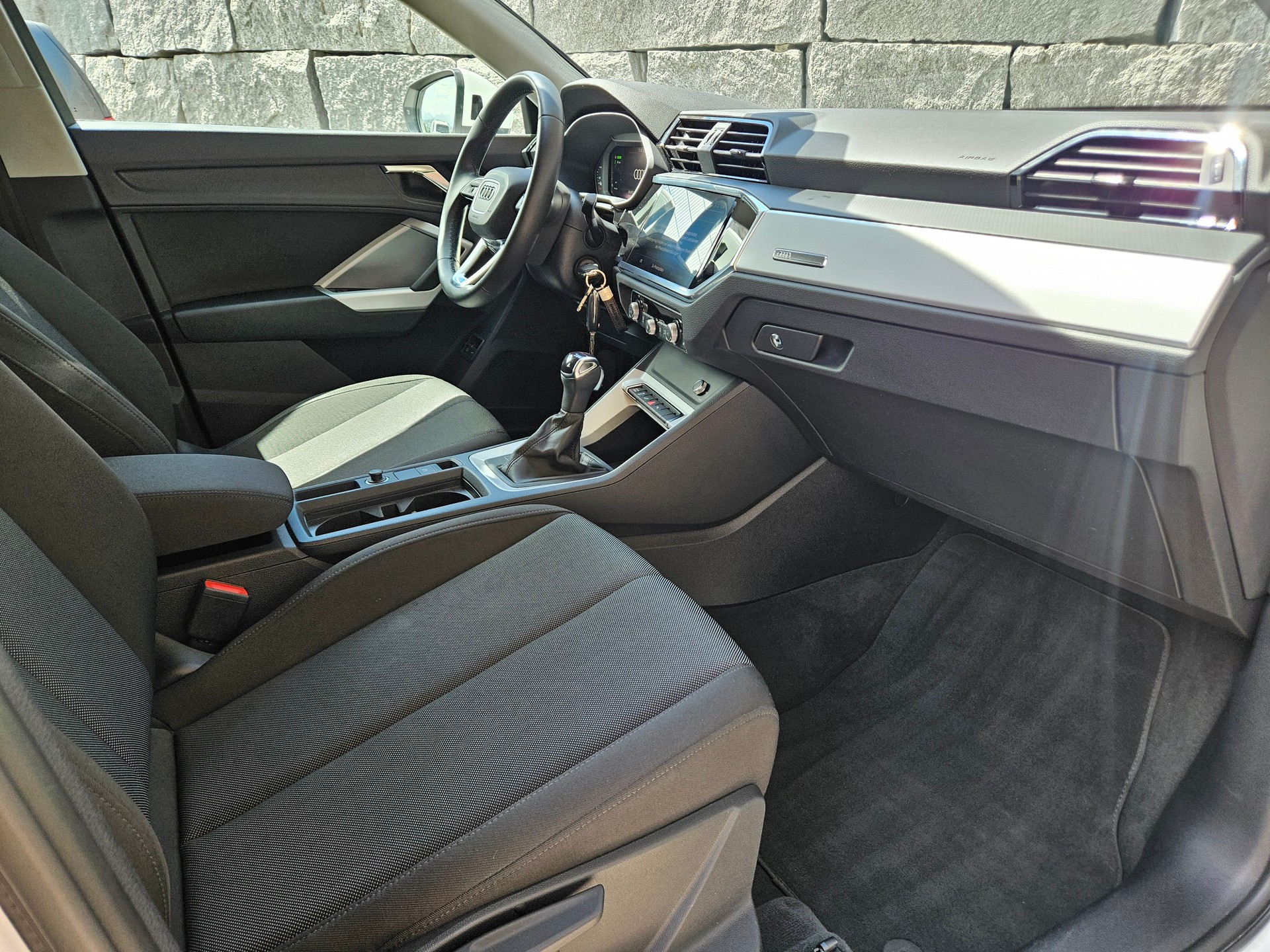 AUDI Q3 Sportback 45 TFSI e Attraction S-tronic-image-9
