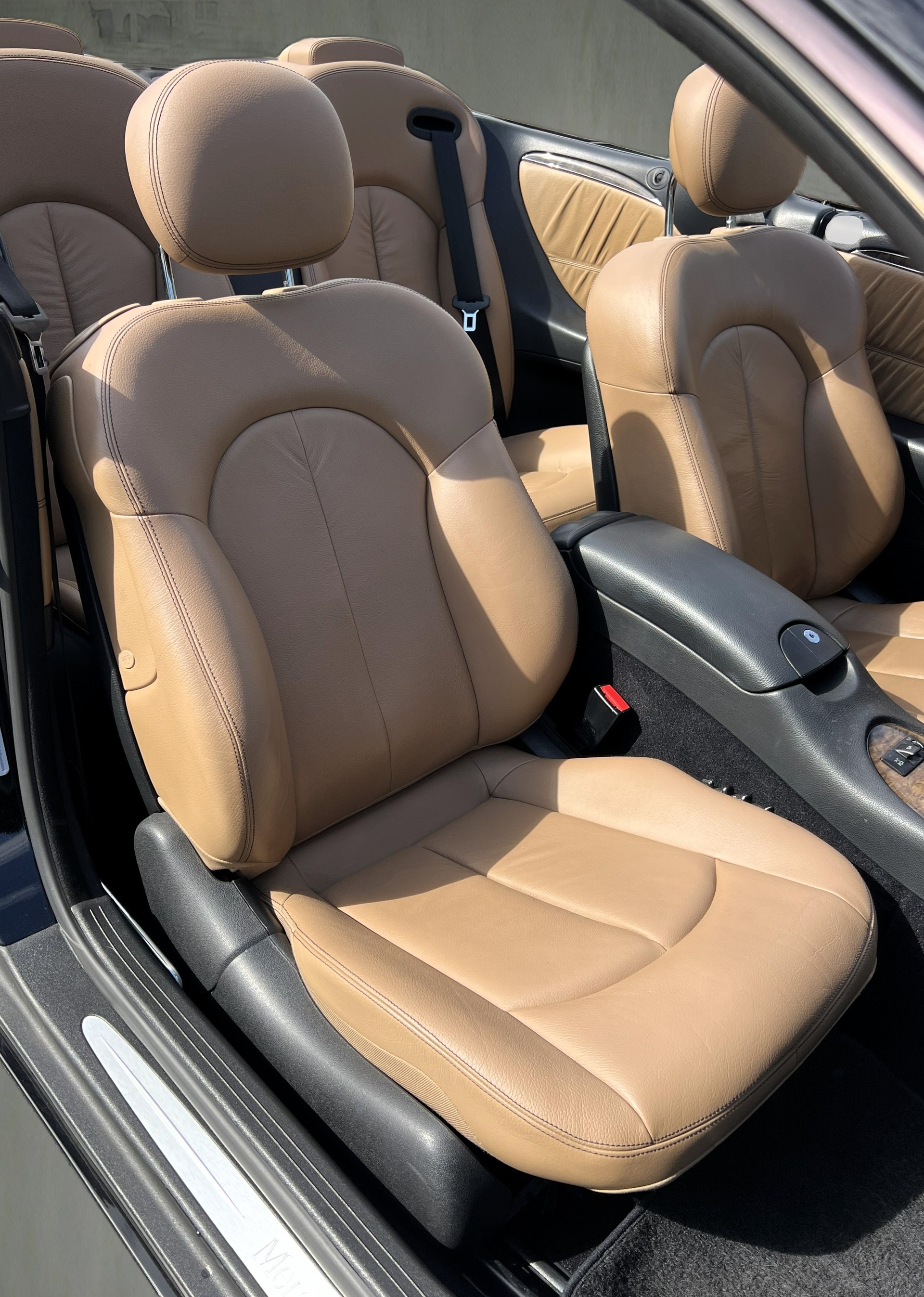 MERCEDES-BENZ CLK 320 CDI Avantgarde-image-14