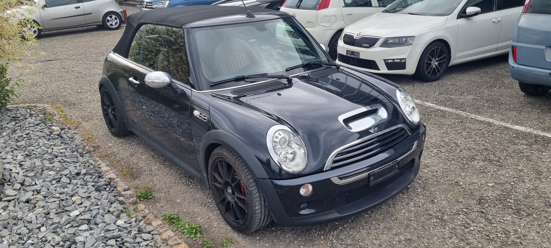 MINI Cooper S Cabriolet-image-1