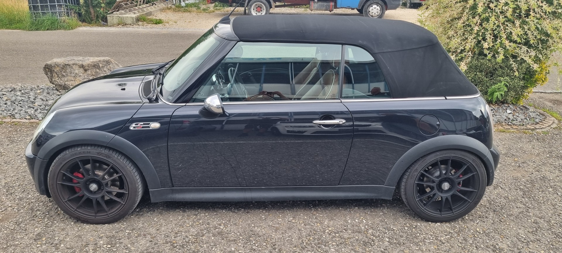 MINI Cooper S Cabriolet-image-3