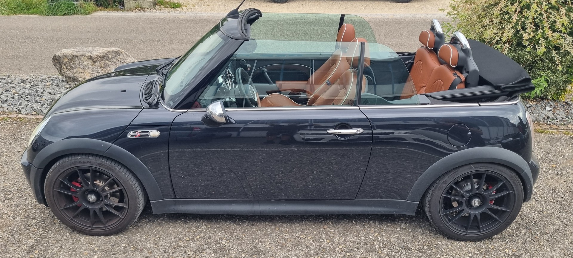 MINI Cooper S Cabriolet-image-11