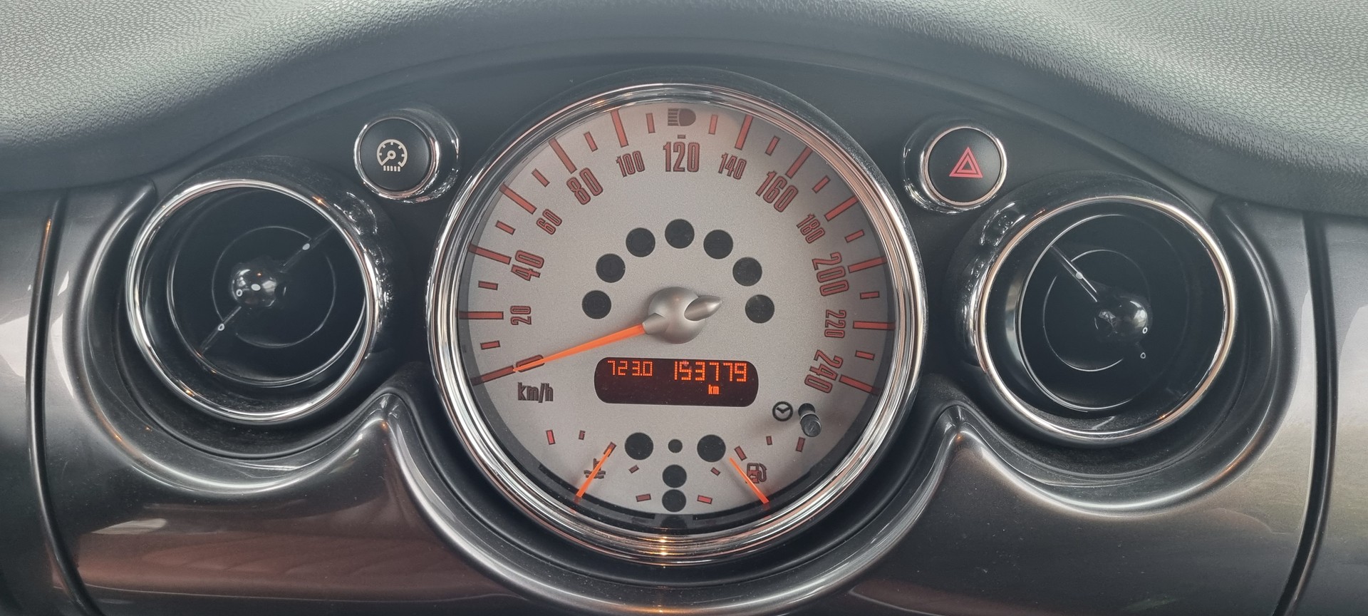 MINI Cooper S Cabriolet-image-9