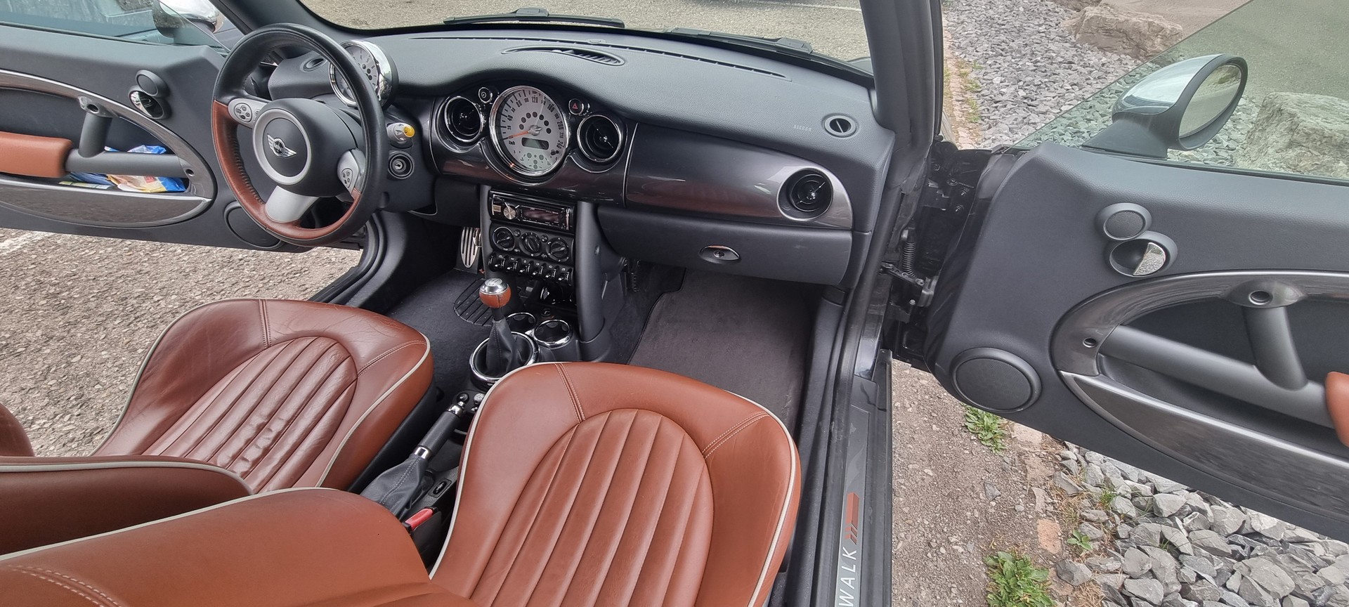 MINI Cooper S Cabriolet-image-8